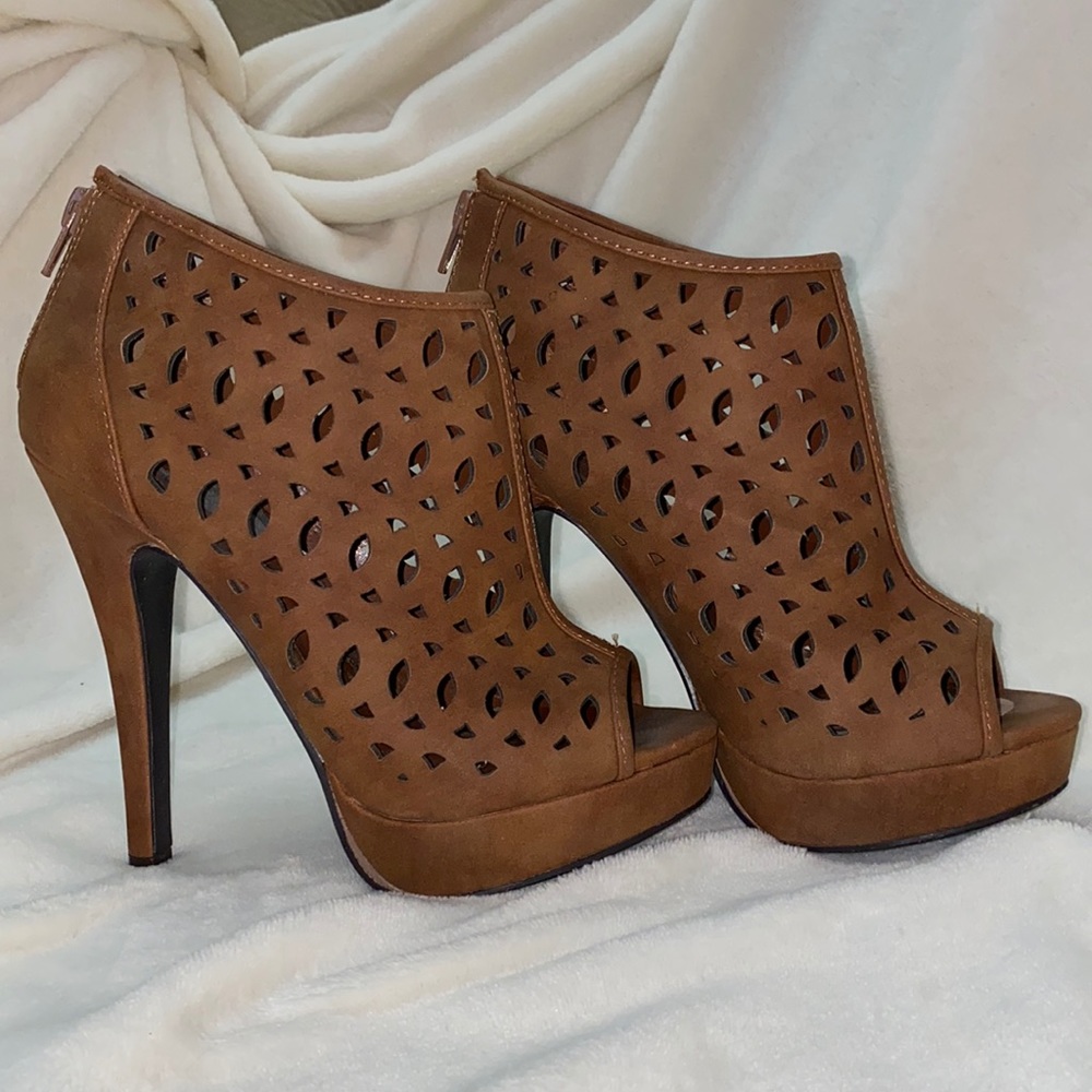 Tan 5” Heels